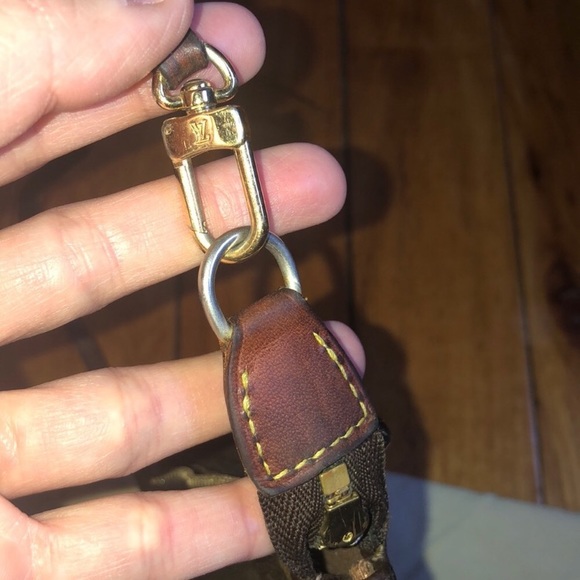 Louis Vuitton Bag - Picture 5 of 8